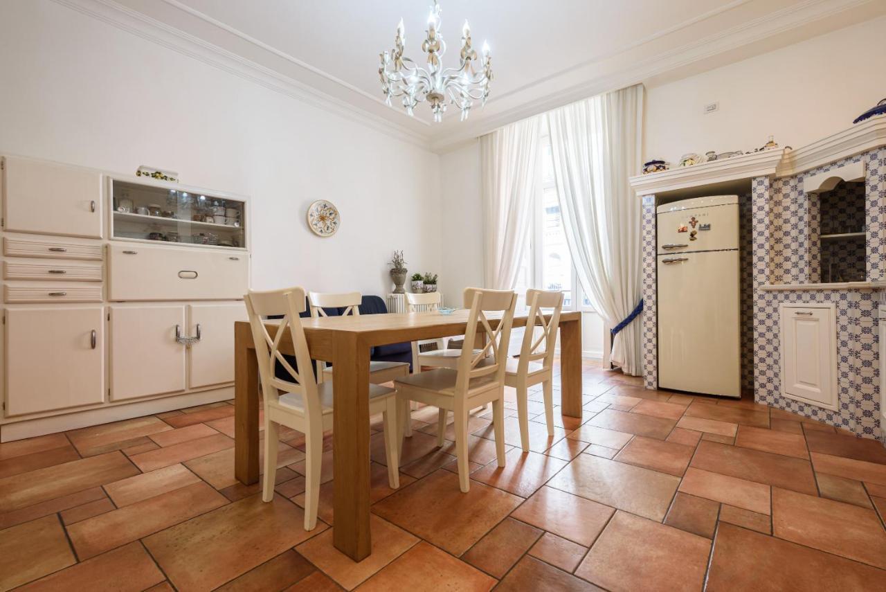 נאפולי Palazzo Dello Spagnolo Suite מראה חיצוני תמונה